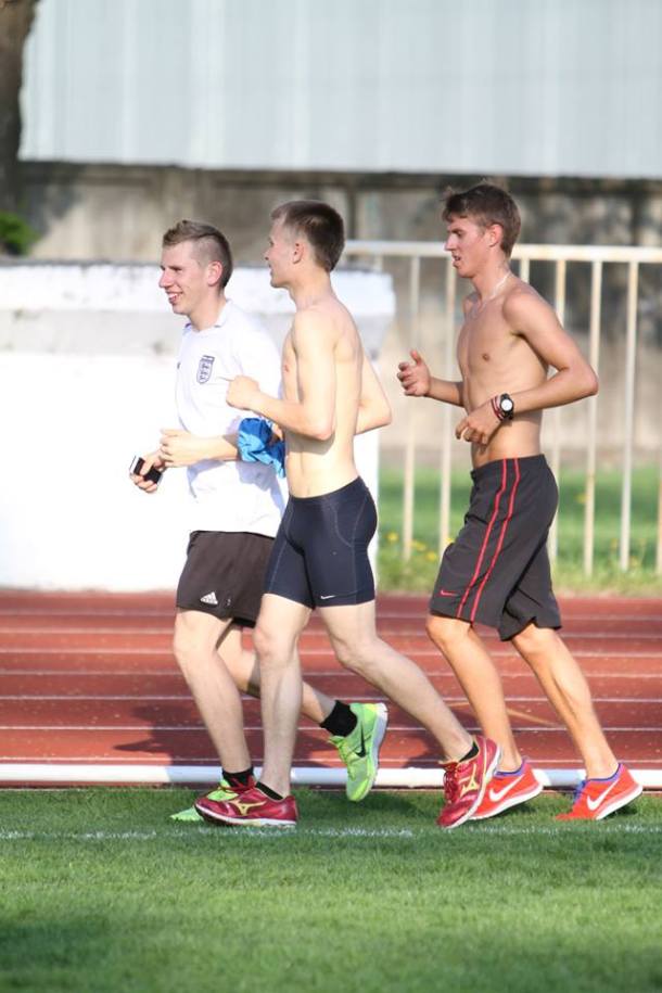 936217_657602650933123_1254880990_n