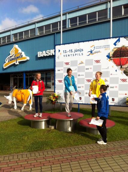 BMu-S7KCIAEH96F.jpg large