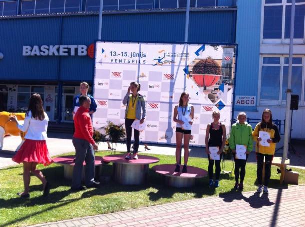 Elizabete:"Divas skaistas pozitīvisma pilnas dienas Ventspili, uzvara arī šodien 800m! Paldies par atbalstu visiem!"